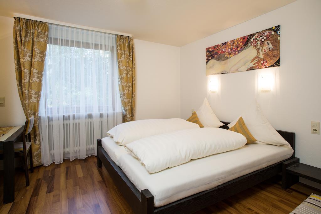 Ferienresort Am Mattenweg Hinterzarten Szoba fotó